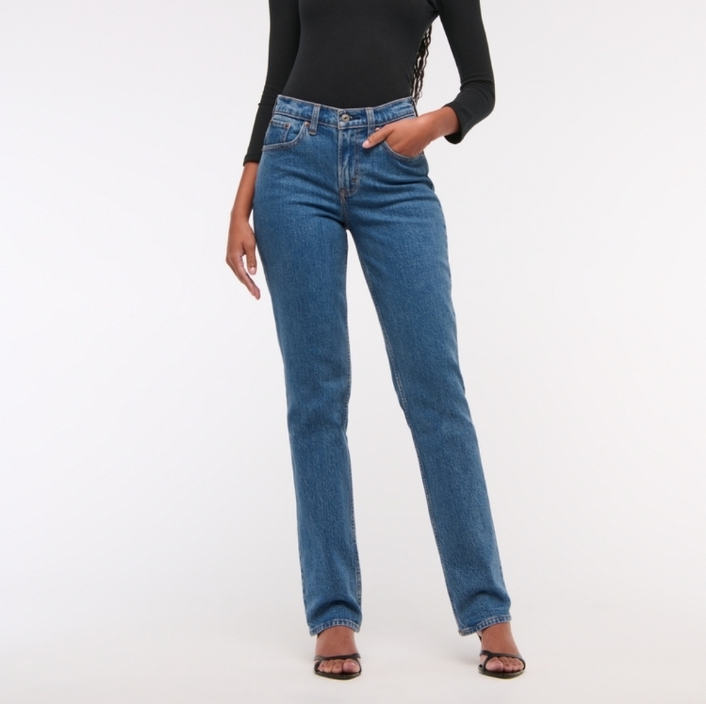 Abercrombie & Fitch - 90s Straight Mid Rise Blue Straight Leg Jeans